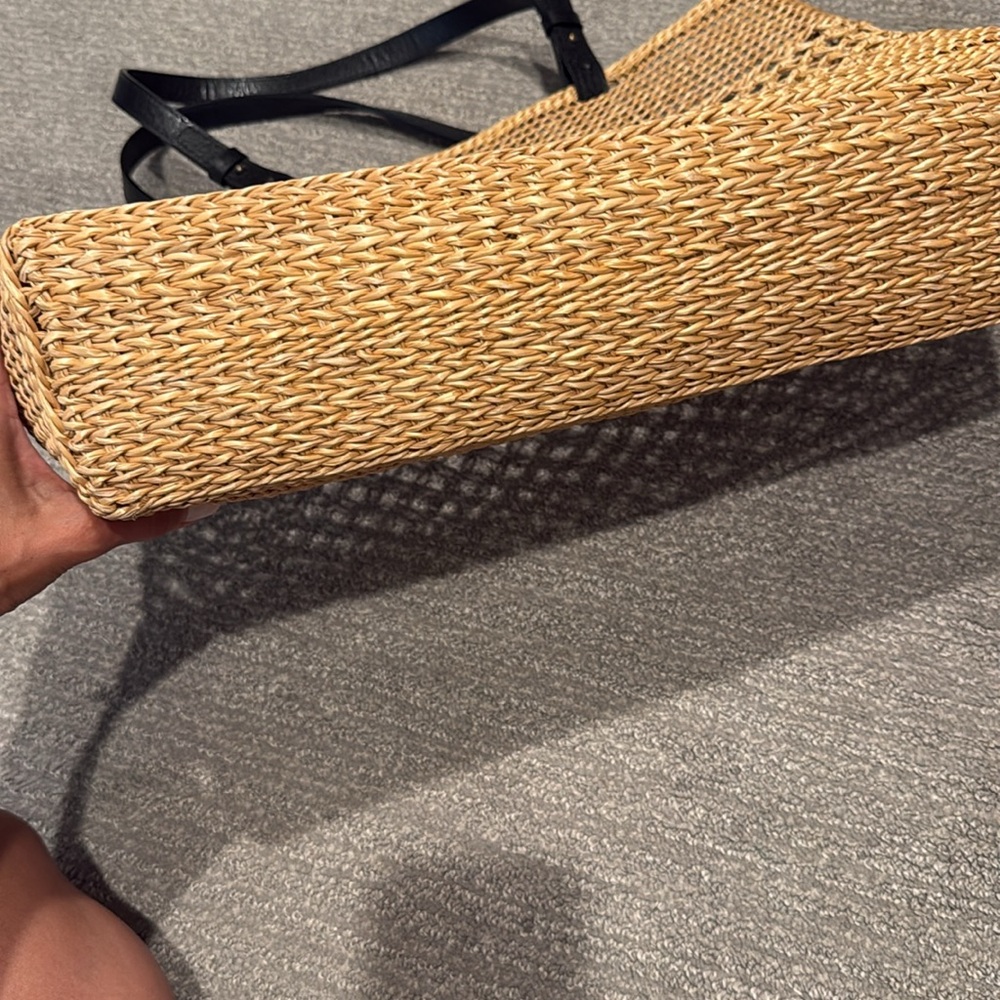 Vintage Woven Tan Tote Bag with Black Straps - Picture 6 of 6